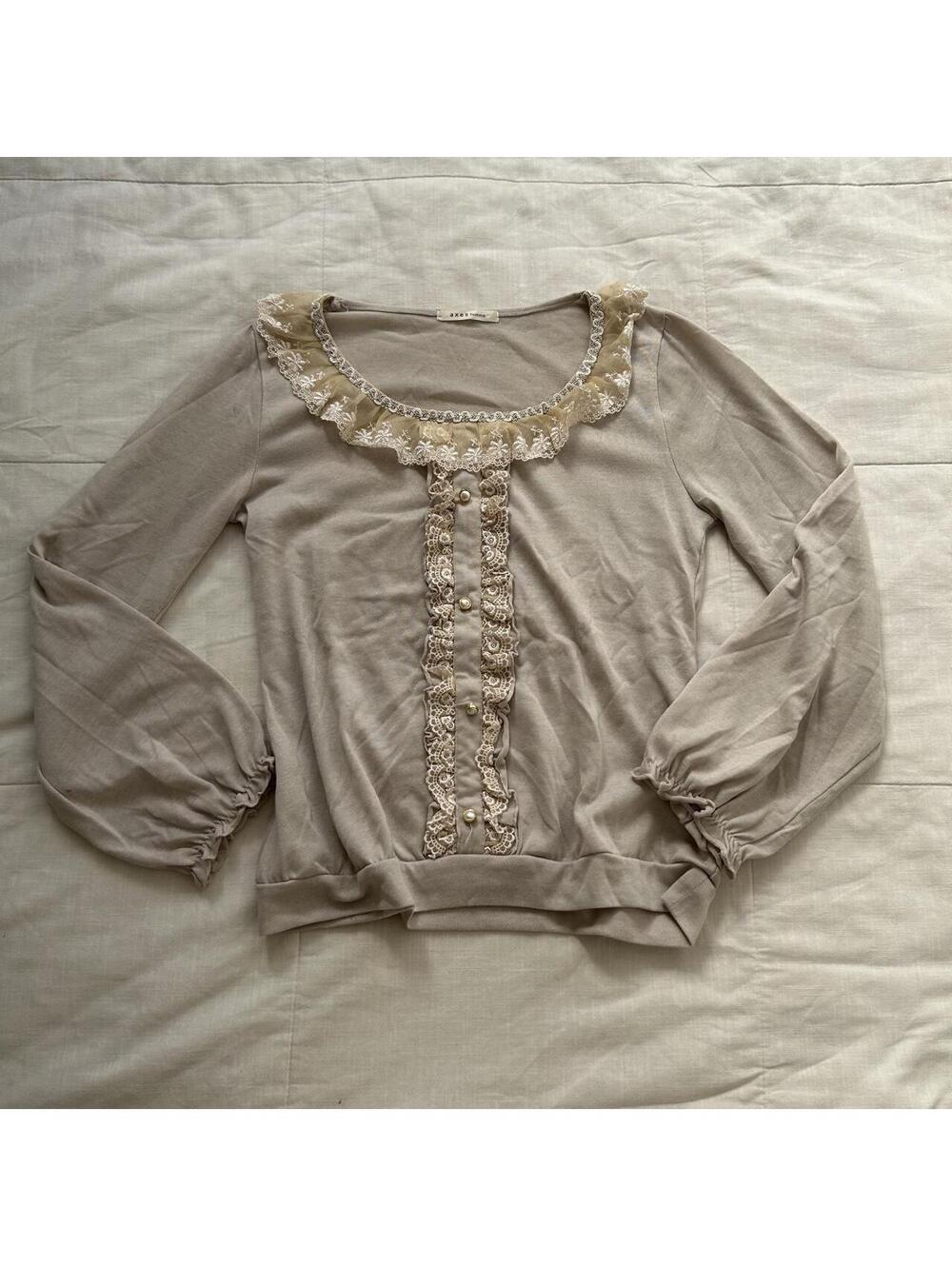 Axes Femme Beige Lace Ruffle Pearl Button Top Size M Japan